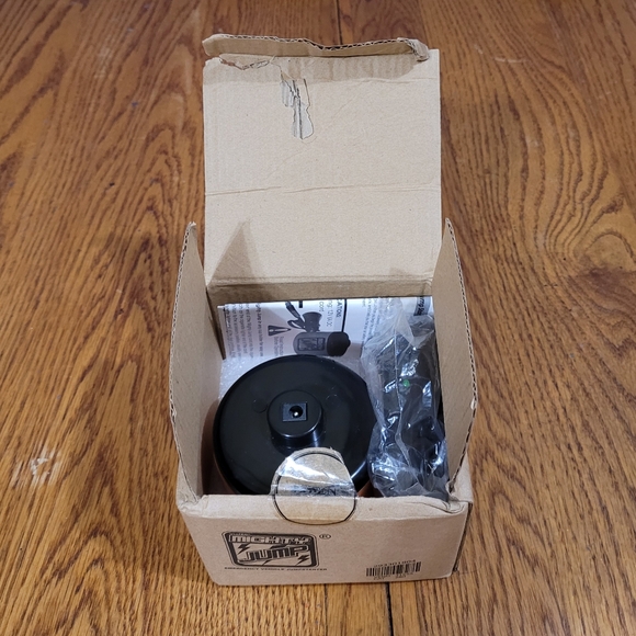 ViaTek Mighty Jump Emergency Vehicle Jumpstarter As Seen on TV NEW IN BOX - Picture 7 of 8